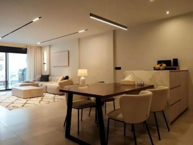 3 Makuuhuoneen Huoneisto Nueva Andalucía