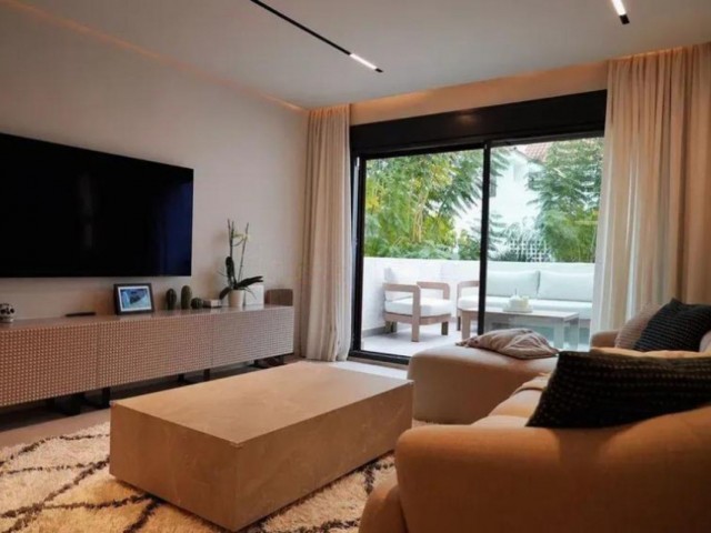 3 Makuuhuoneen Huoneisto Nueva Andalucía