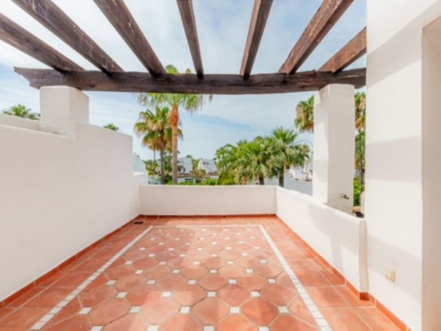 4 Bedrooms Townhouse in Estepona