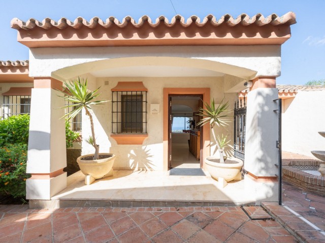 Villa con 5 Dormitorios  en El Rosario