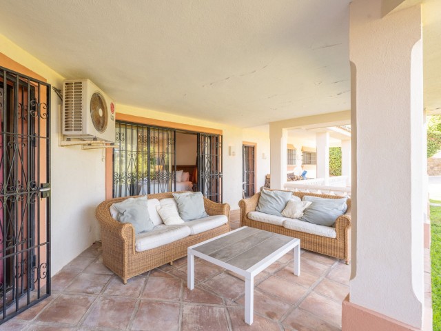 Villa con 5 Dormitorios  en El Rosario