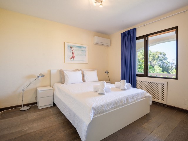 Villa con 5 Dormitorios  en El Rosario