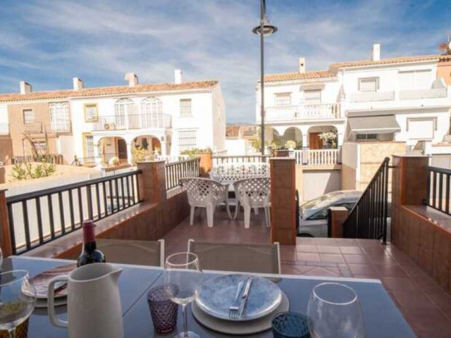 6 Makuuhuoneen Rivitalo Mijas