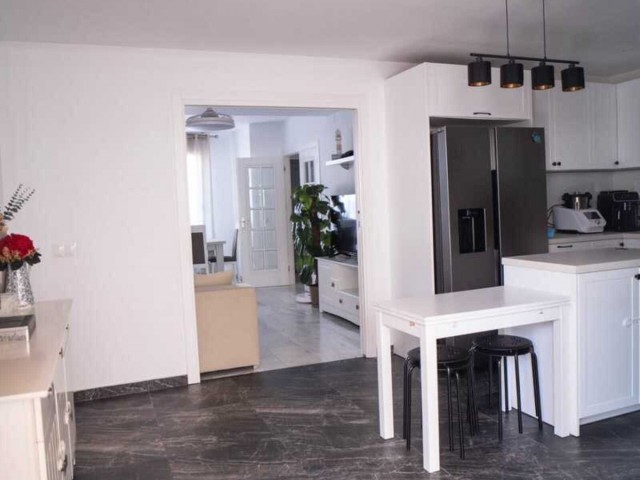 6 Makuuhuoneen Rivitalo Mijas