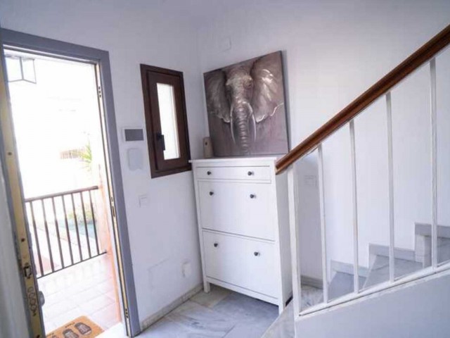 6 Makuuhuoneen Rivitalo Mijas