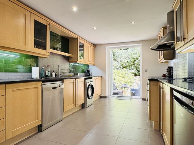 4 Schlafzimmer Reihenhaus in La Duquesa