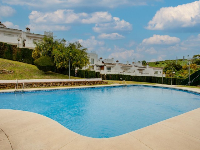 3 Bedrooms Townhouse in Estepona