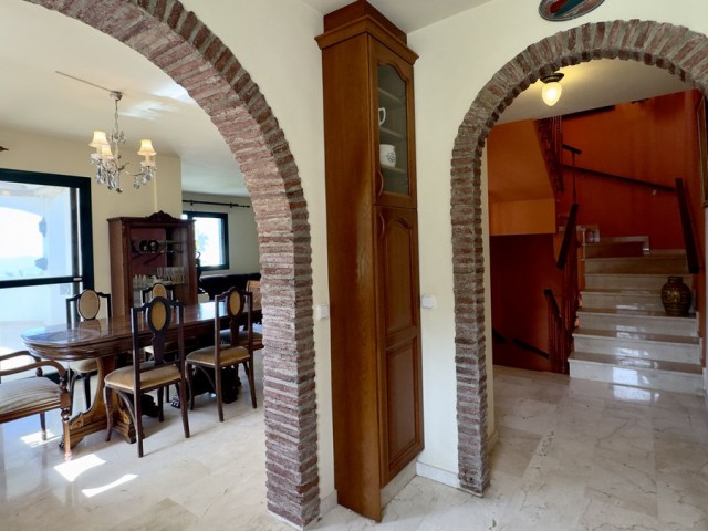 2 Makuuhuoneen Rivitalo Mijas