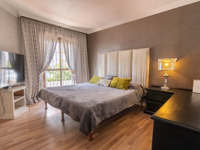 3 Bedrooms Townhouse in Estepona