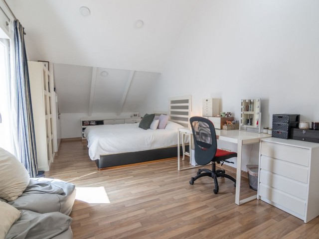 3 Bedrooms Townhouse in Estepona