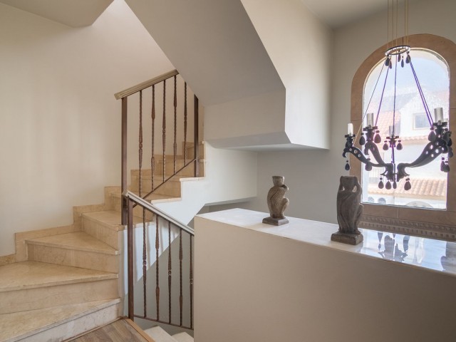 3 Bedrooms Townhouse in Estepona