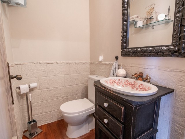 3 Bedrooms Townhouse in Estepona