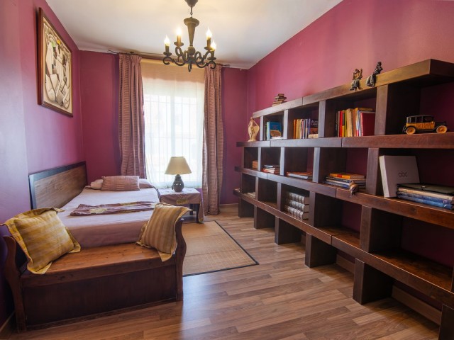 3 Bedrooms Townhouse in Estepona