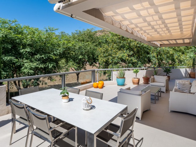 3 Bedrooms Apartment in Benahavís