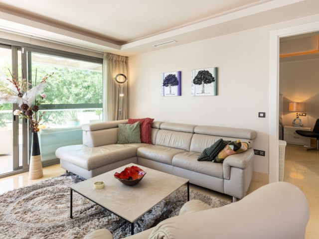 3 Bedrooms Apartment in Benahavís