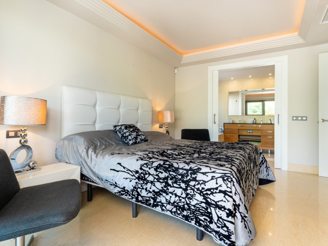 3 Bedrooms Apartment in Benahavís