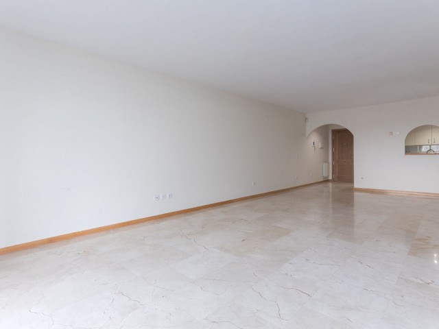 3 Bedrooms Apartment in Guadalmina Alta