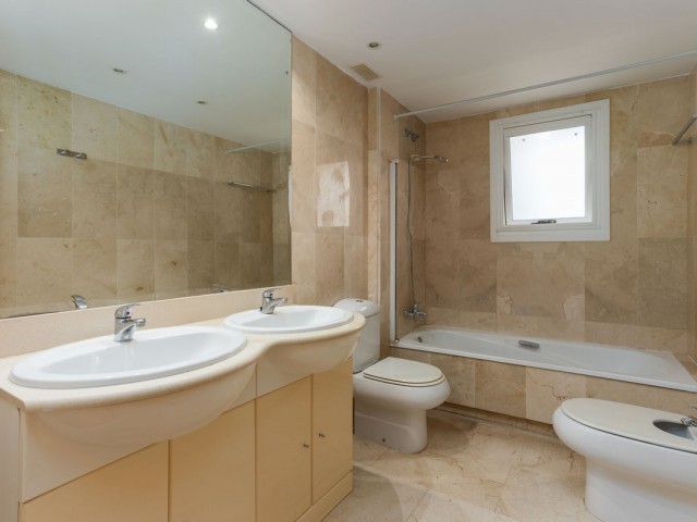 3 Bedrooms Apartment in Guadalmina Alta