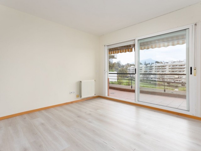 3 Bedrooms Apartment in Guadalmina Alta