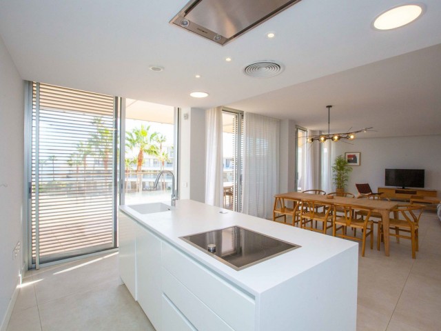 3 Bedrooms Apartment in Estepona