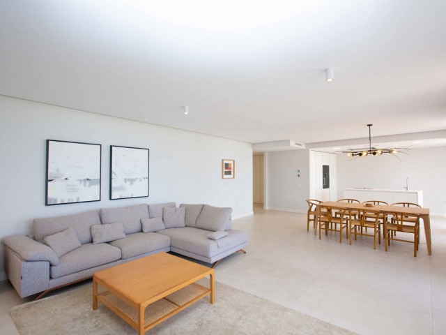 3 Bedrooms Apartment in Estepona