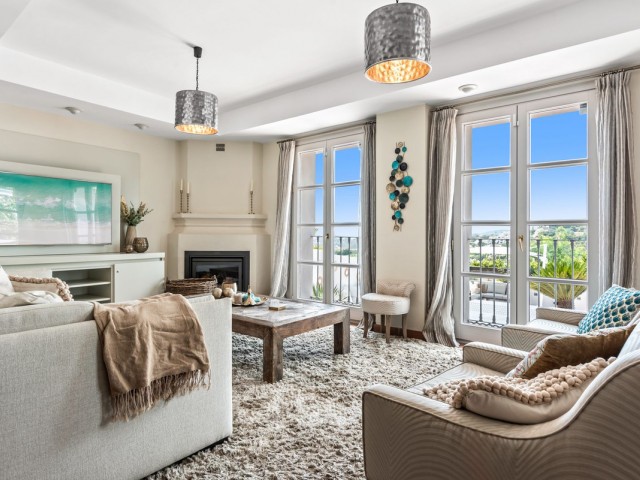 Maison mitoyenne avec 5 Chambres  à La Heredia