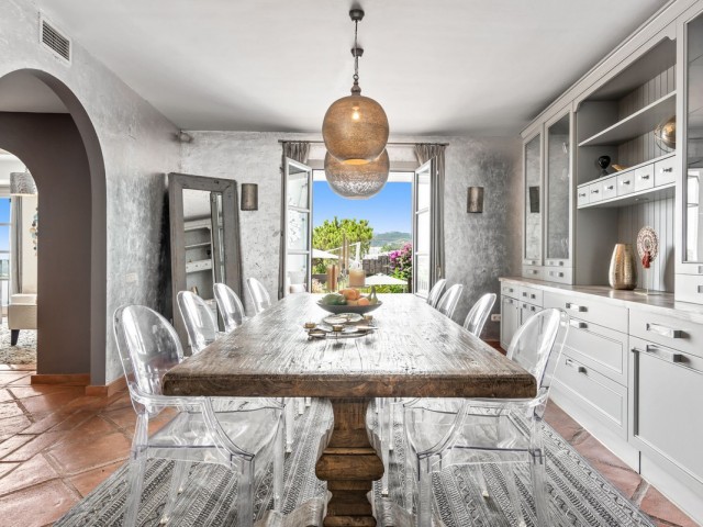 Maison mitoyenne avec 5 Chambres  à La Heredia