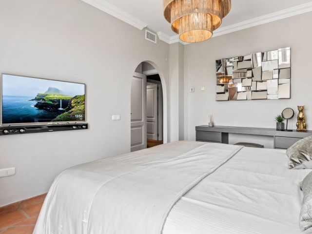 Maison mitoyenne avec 5 Chambres  à La Heredia