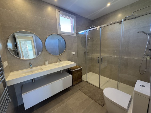 4 Schlafzimmer Apartment in Guadalmina Baja