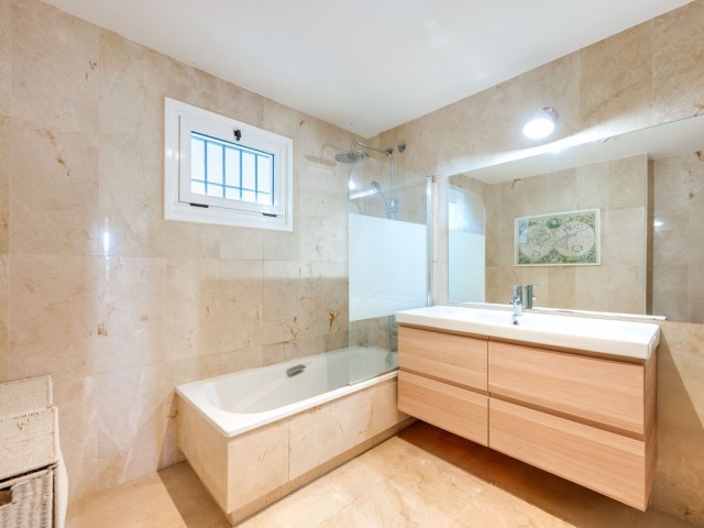 Appartement avec 2 Chambres  à Guadalmina Alta