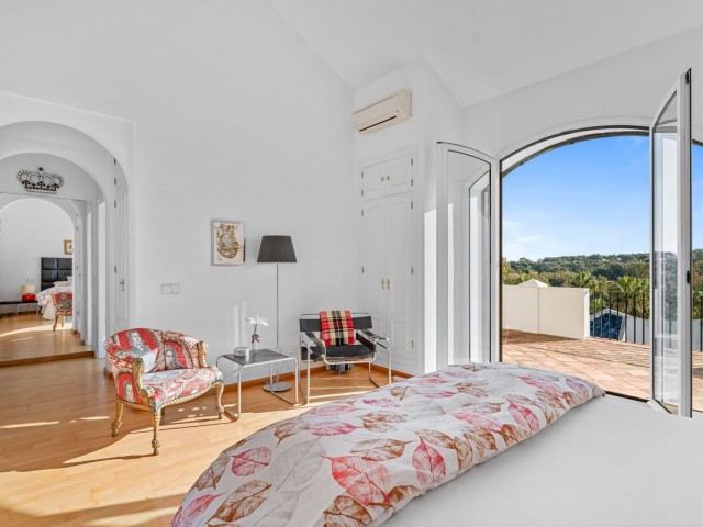 6 Bedrooms Villa in Sotogrande