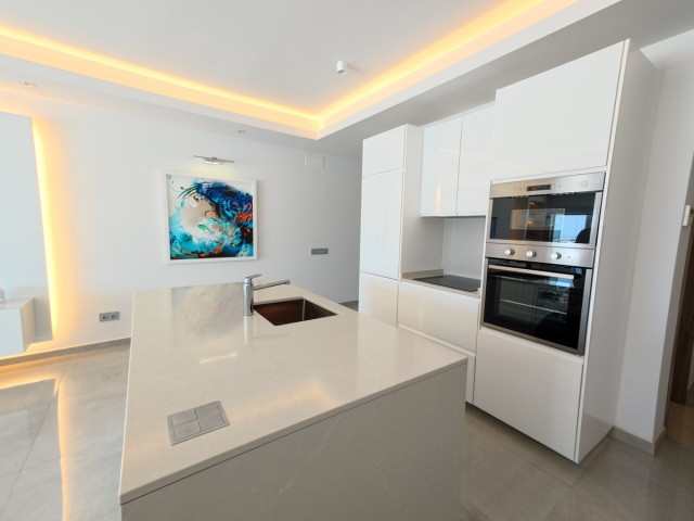 2 Bedrooms Apartment in Puerto Banús