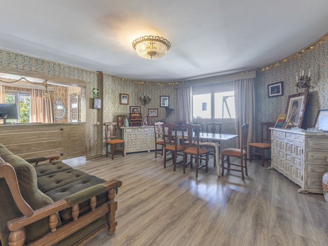 12 Bedrooms Villa in Marbella