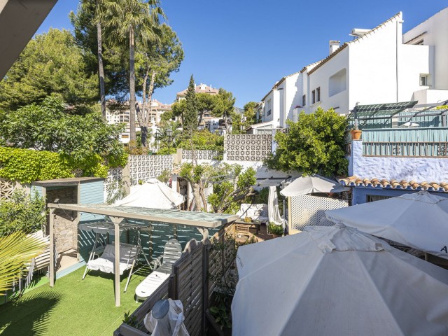 12 Bedrooms Villa in Marbella