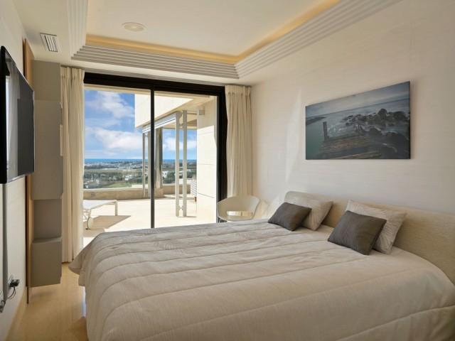 3 Bedrooms Apartment in Nueva Andalucía