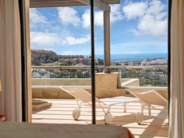 3 Bedrooms Apartment in Nueva Andalucía