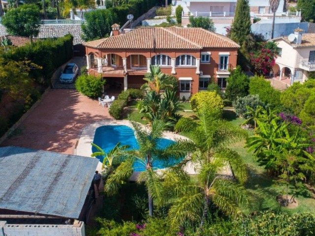 4 Bedrooms Villa in Campo Mijas