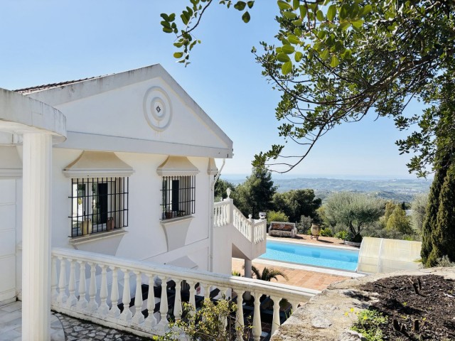 5 Soveroms Villa i Valtocado