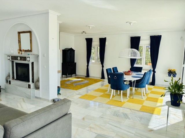 5 Soveroms Villa i Valtocado