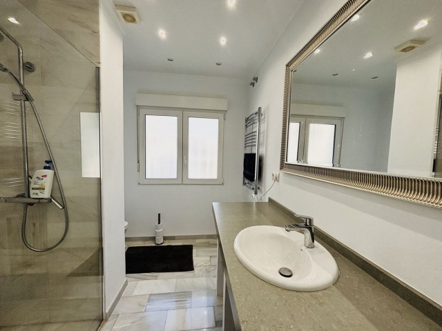 5 Soveroms Villa i Valtocado