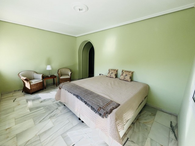 5 Soveroms Villa i Valtocado