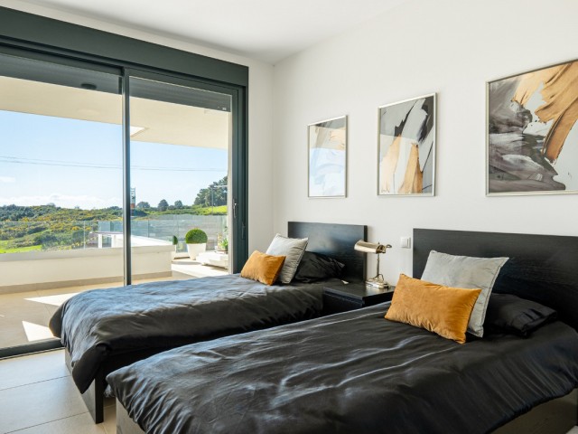 2 Bedrooms Apartment in Estepona