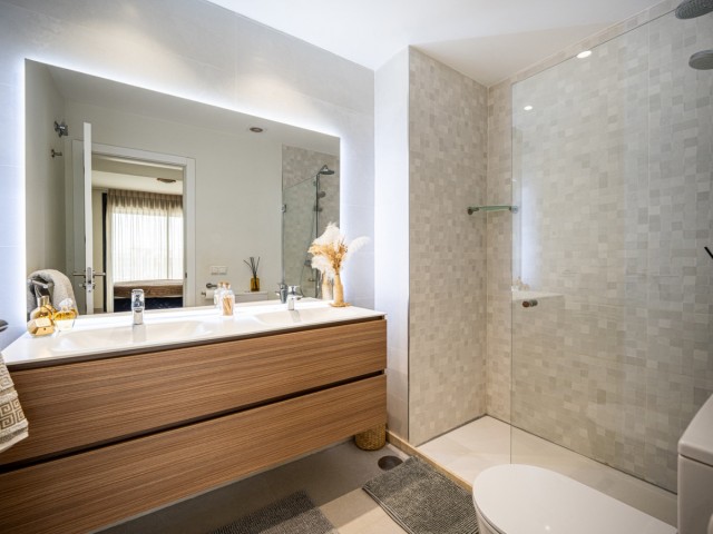 2 Bedrooms Apartment in Estepona