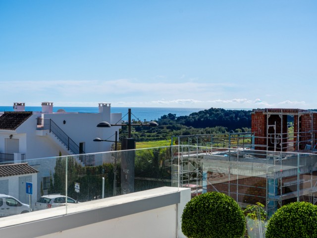 2 Bedrooms Apartment in Estepona