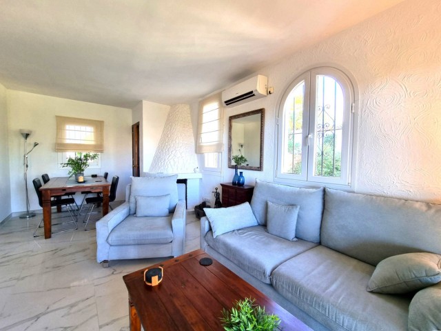 2 Bedrooms Villa in Benalmadena