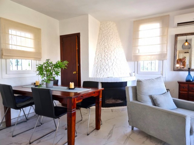 2 Bedrooms Villa in Benalmadena