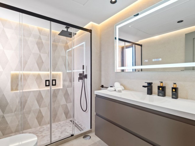 3 Bedrooms Apartment in Estepona