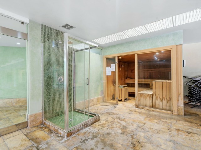 3 Bedrooms Apartment in Estepona