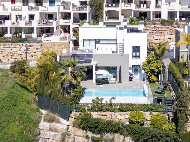 4 Bedrooms Villa in Selwo