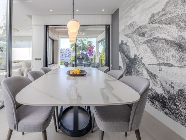 4 Bedrooms Villa in Selwo